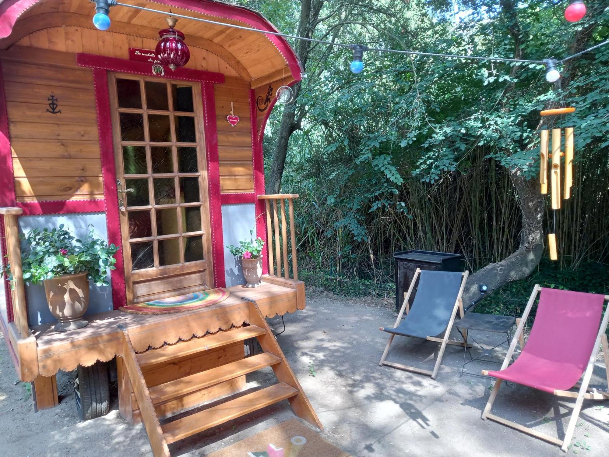 La Roulotte Du Petit Paradis Saint-Rémy-de-Provence エクステリア 写真