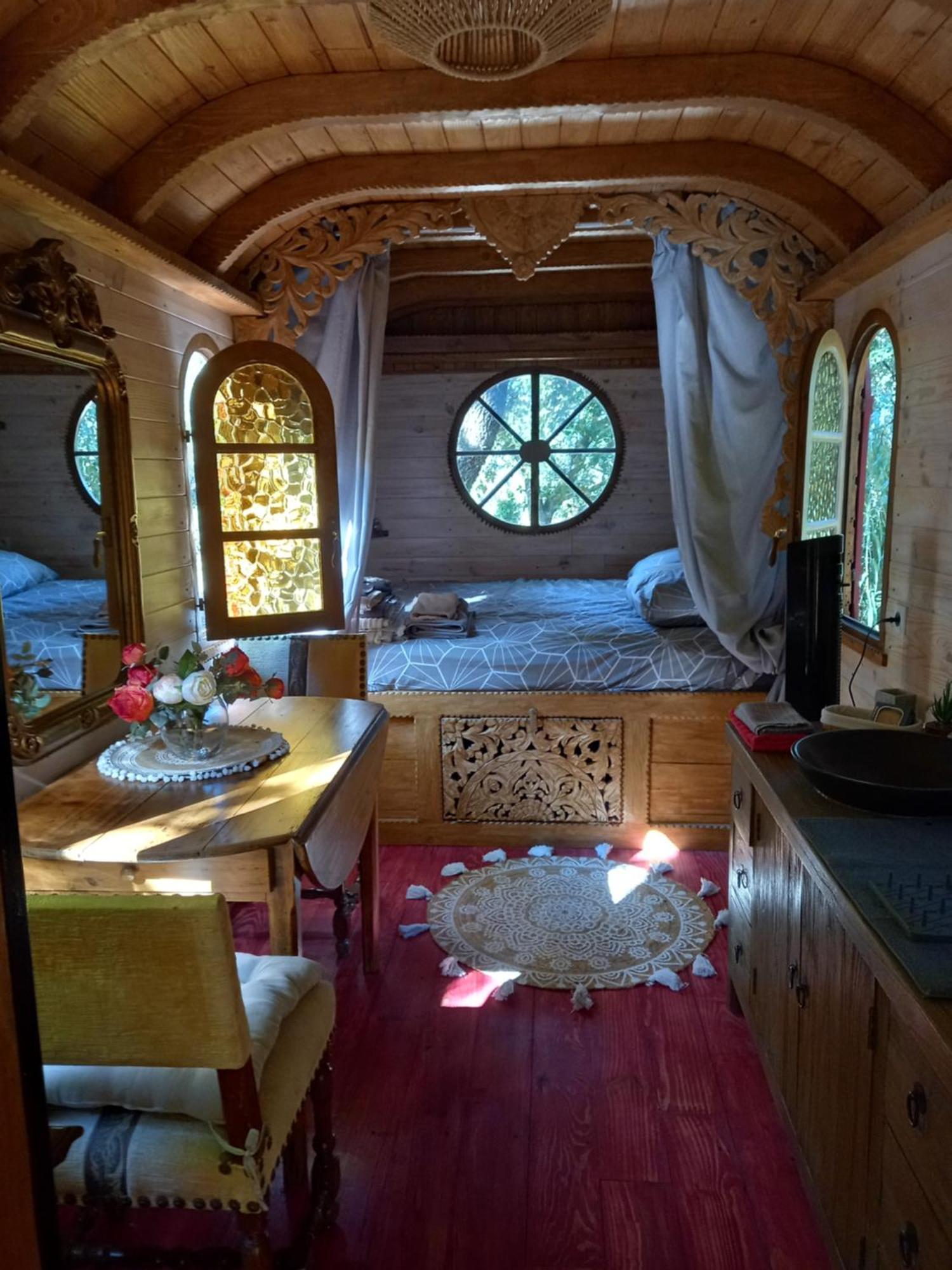 La Roulotte Du Petit Paradis Saint-Rémy-de-Provence エクステリア 写真